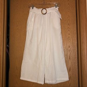 NWOT White Wide Leg American Eagle Pants Size Small